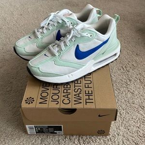 Nike Air Max Dawn mint green sneakers W 6.5